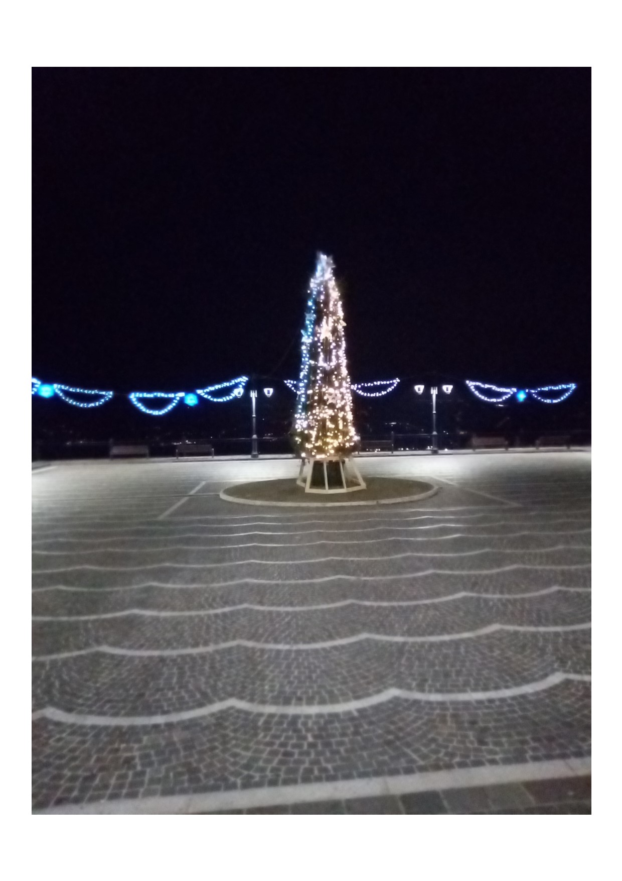 Flumeri Iniziate Le Feste Natalizie Allestito In Piazza San Rocco Il