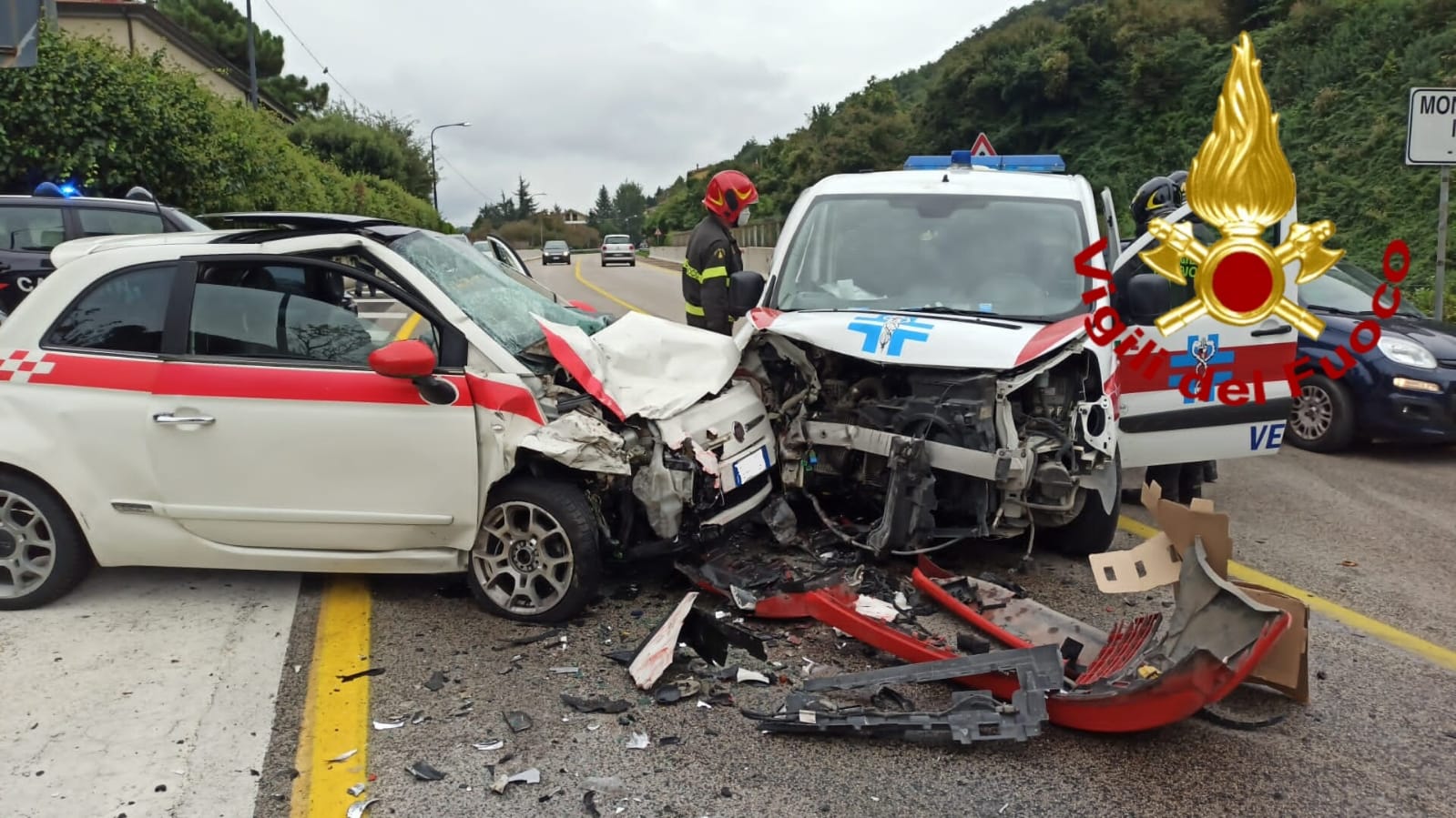 MONTEFORTE IRPINO Incidente Tra Ambulanza Veterinaria E Auto Due