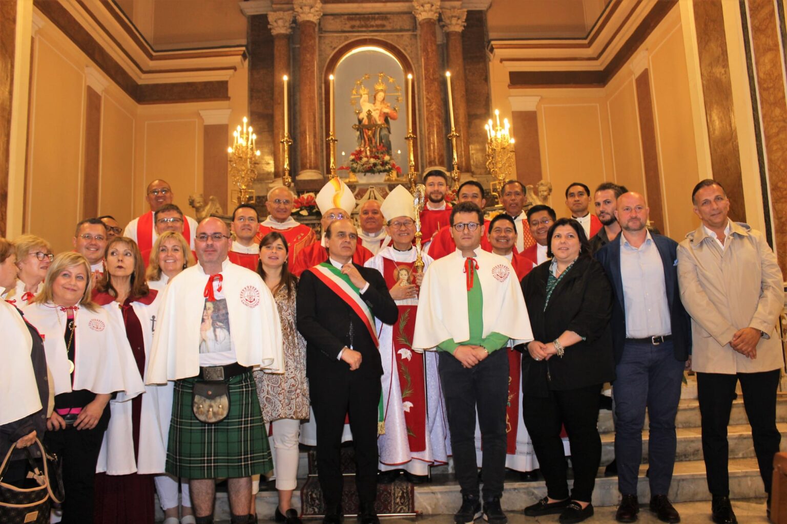 Mugnano Le Foto Pi Belle Della Visita Del Cardinale Tagle Al