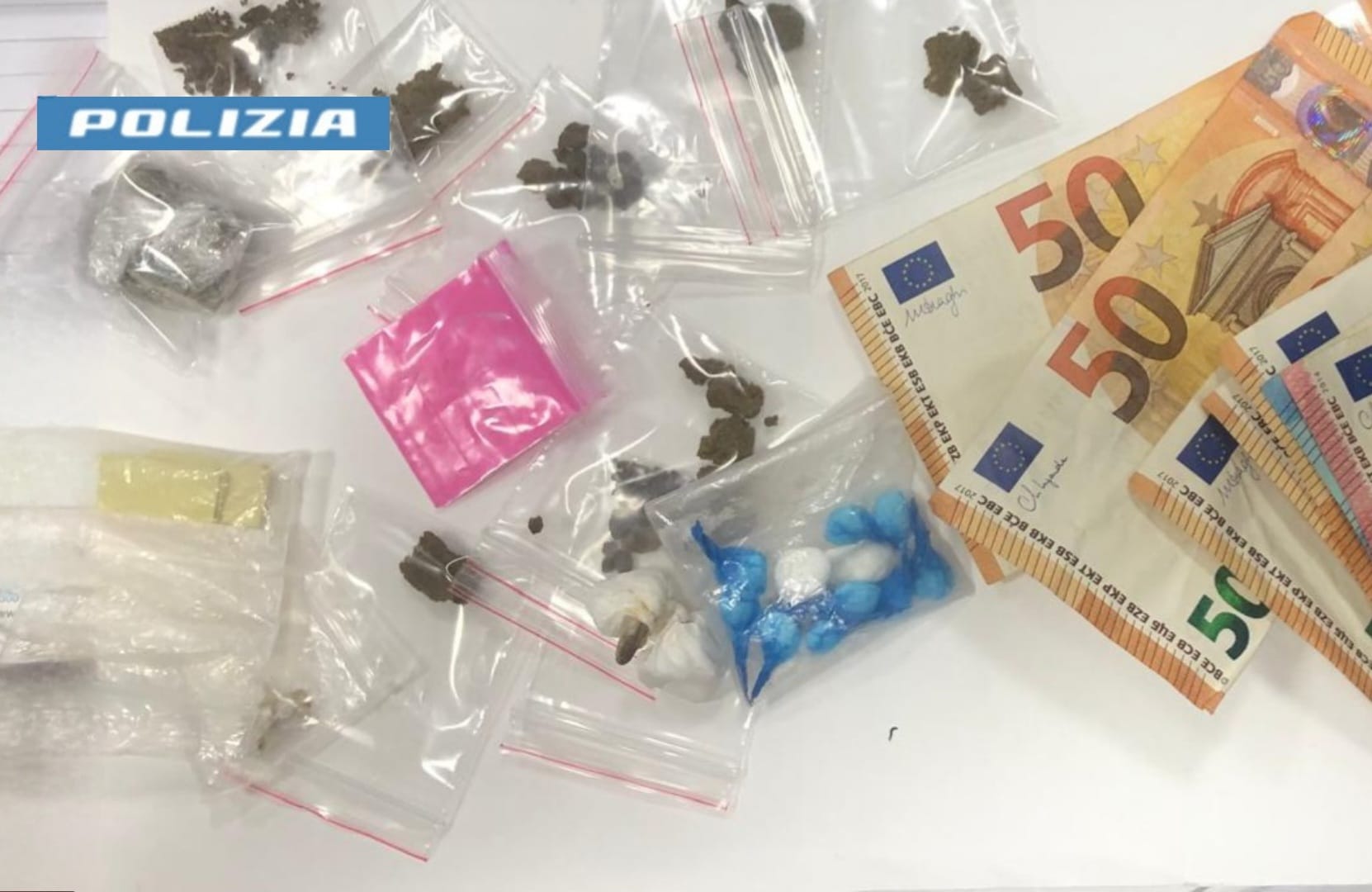 Bagnoli Scoperto Con La Droga Durante I Controlli Della Movida Un