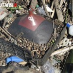  NOLA. CIMITERO, UNA DISCARICA A CIELO APERTO. La denuncia arriva dallassociazione Rifiutarsi. FOTO