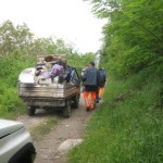 BAIANO. Un gruppo di Angeli  ripulisce il bosco di Arciano