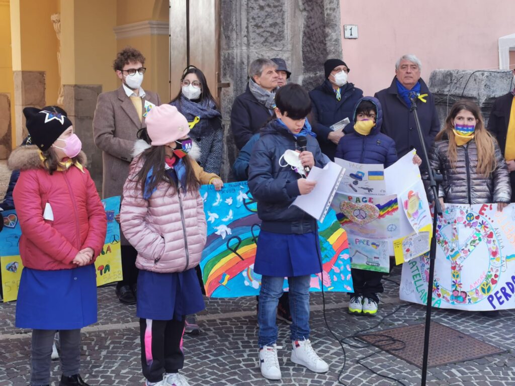 AVELLA. No alla Guerra in Ucraina, si alza forte il grido dalla cittadina archeologica. Video e Foto