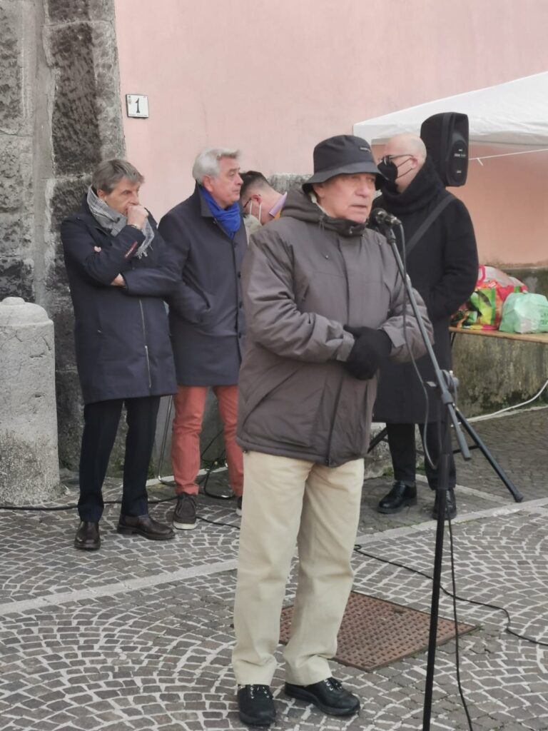 AVELLA. No alla Guerra in Ucraina, si alza forte il grido dalla cittadina archeologica. Video e Foto