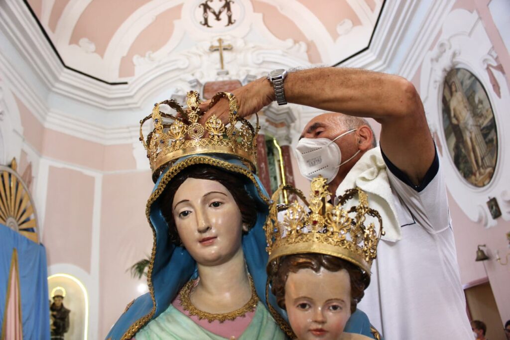 MUGNANO DEL CARDINALE. Le foto più belle dellintronizzazione di Maria Santissima del Carmine