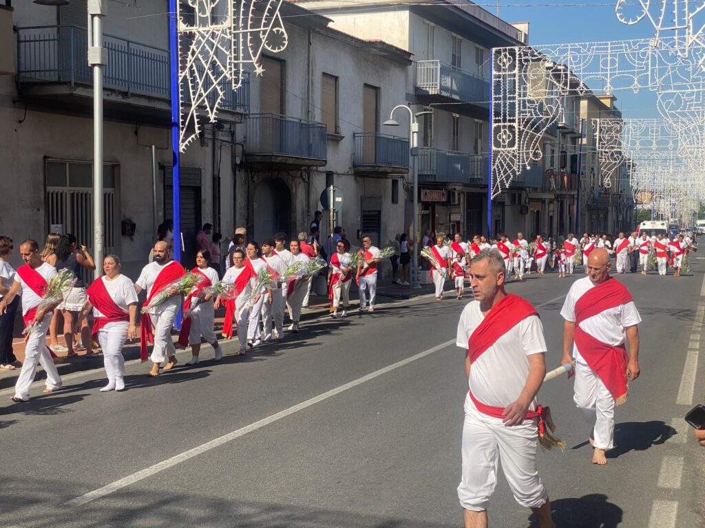 SPERONE. SantElia 2022, larrivo dei battenti. Video e Foto