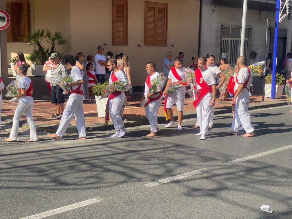 SPERONE. SantElia 2022, larrivo dei battenti. Video e Foto