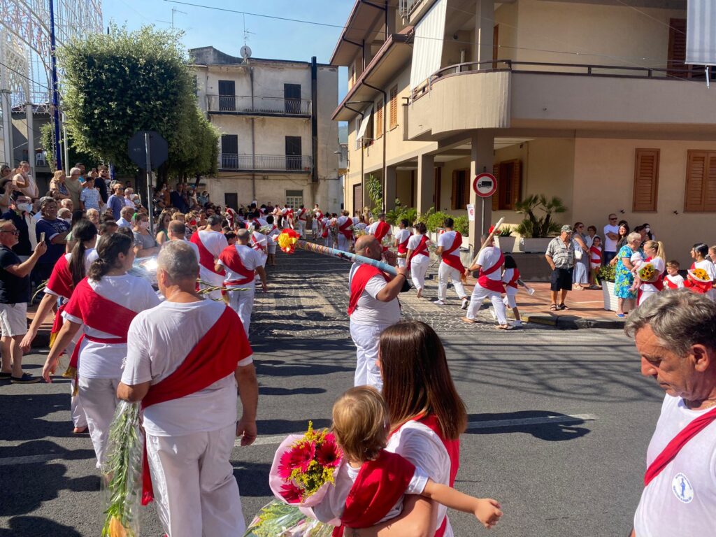 SPERONE. SantElia 2022, larrivo dei battenti. Video e Foto