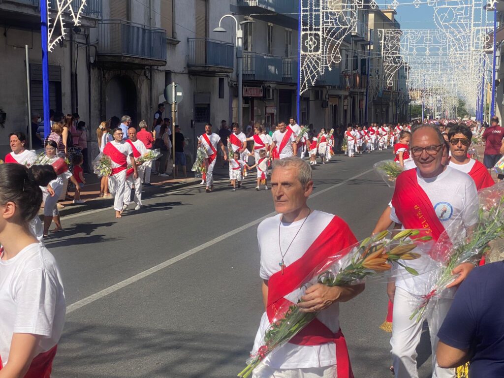 SPERONE. SantElia 2022, larrivo dei battenti. Video e Foto