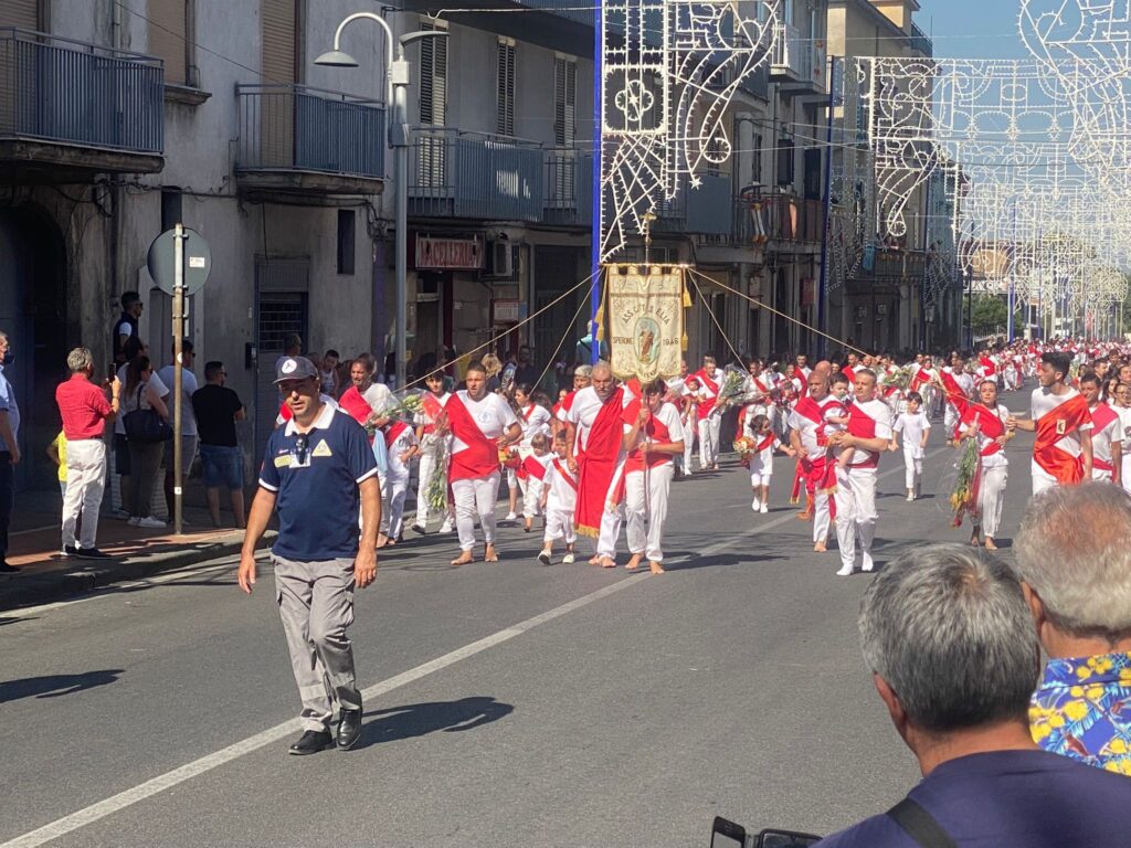 SPERONE. SantElia 2022, larrivo dei battenti. Video e Foto