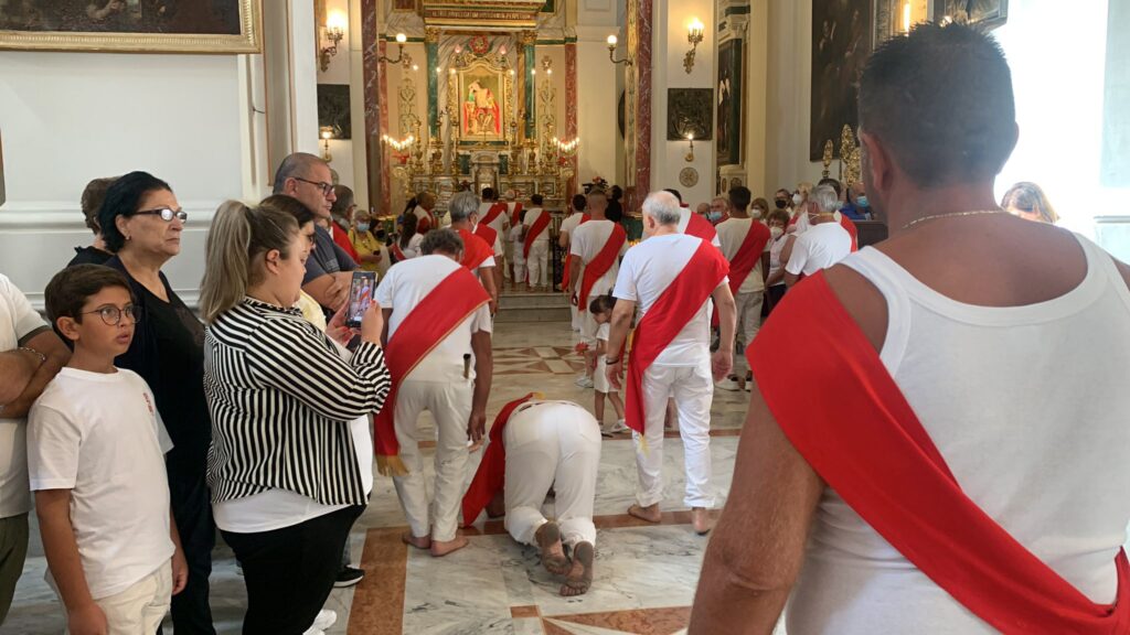 ALTAVILLA IRPINA. Le foto dei Battenti avellani in onore di San Pellegrino