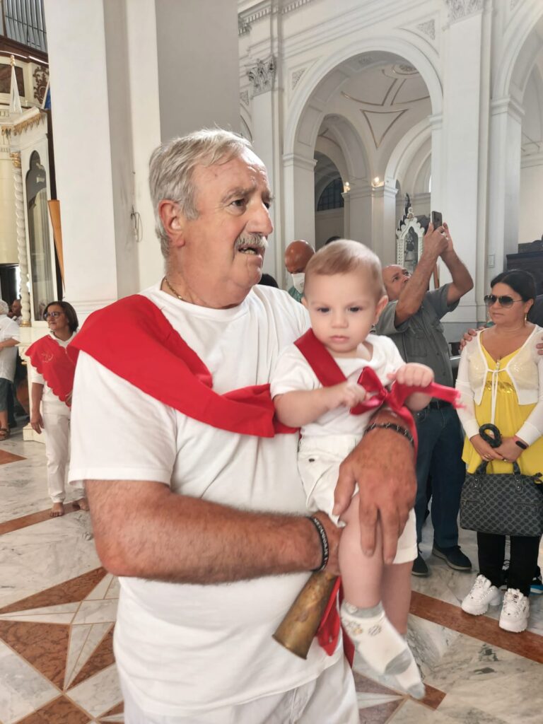 ALTAVILLA IRPINA. Le foto dei Battenti avellani in onore di San Pellegrino