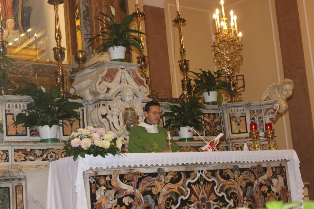 MUGNANO. Le foto più belle della ricollocazione di Santa Filomena nella sua Cappella