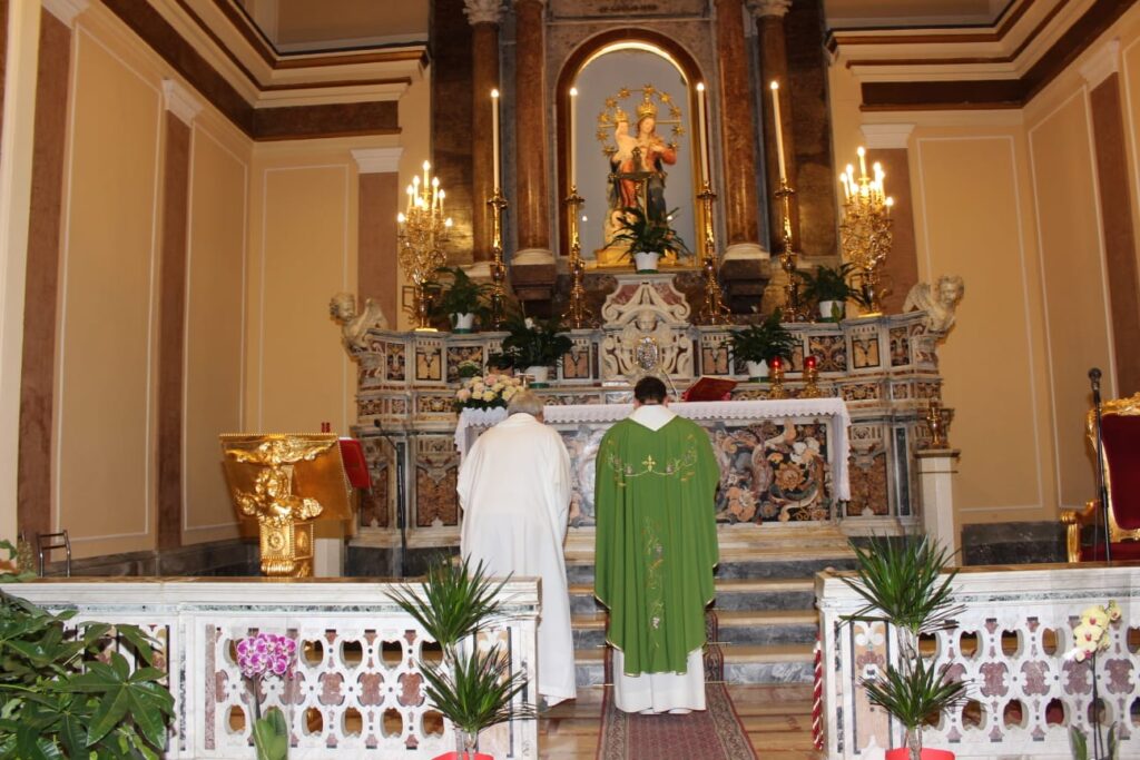 MUGNANO. Le foto più belle della ricollocazione di Santa Filomena nella sua Cappella