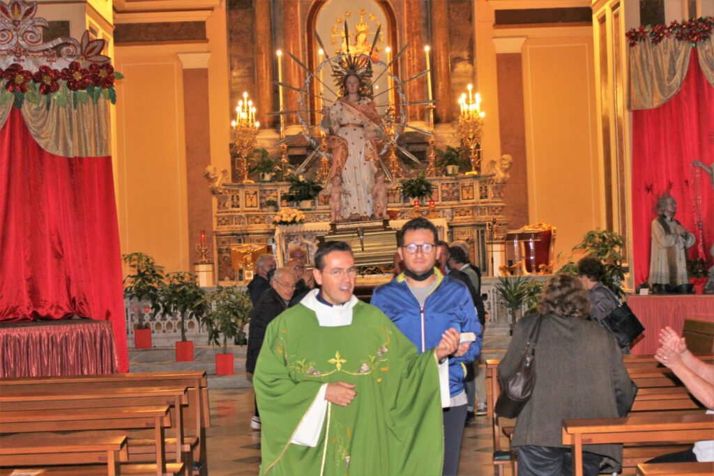 MUGNANO. Le foto più belle della ricollocazione di Santa Filomena nella sua Cappella