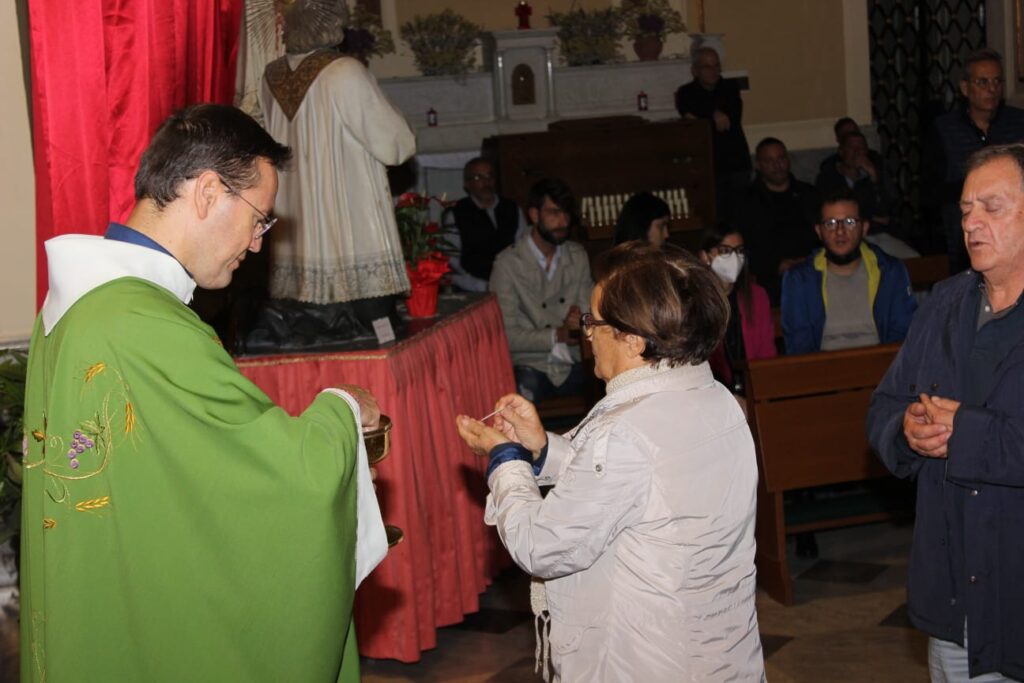 MUGNANO. Le foto più belle della ricollocazione di Santa Filomena nella sua Cappella