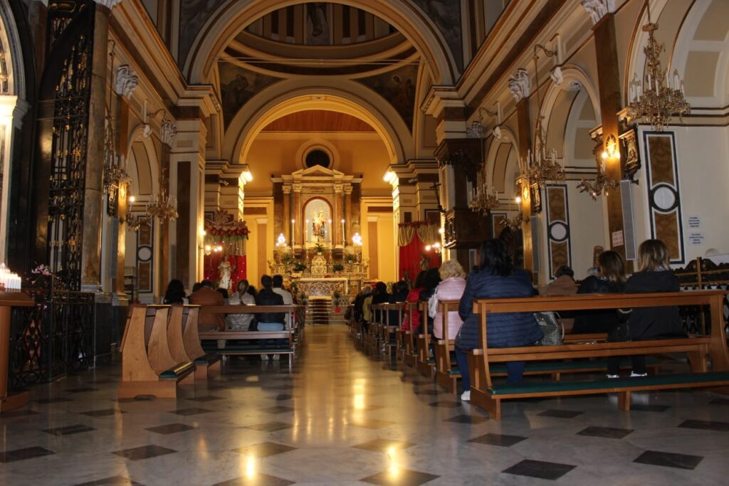 MUGNANO. Le foto più belle della ricollocazione di Santa Filomena nella sua Cappella