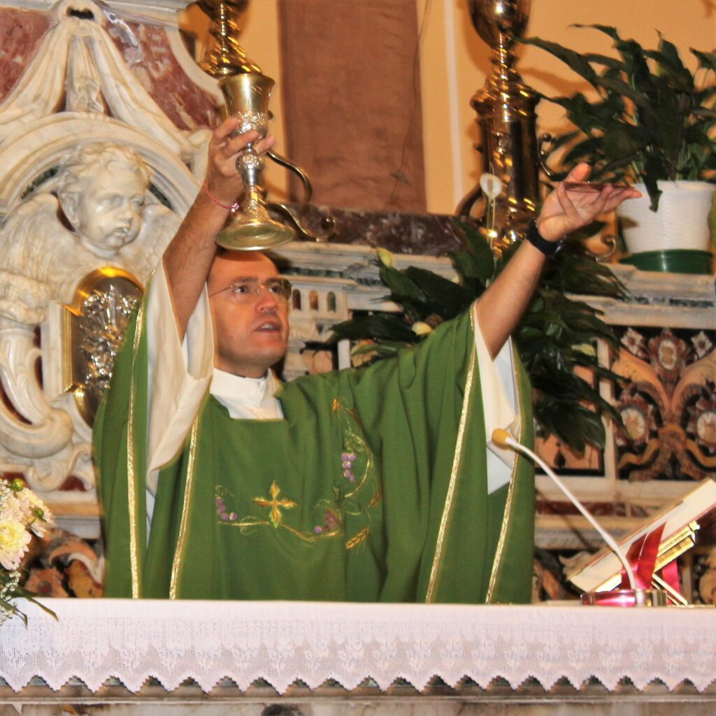 MUGNANO. Le foto più belle della ricollocazione di Santa Filomena nella sua Cappella