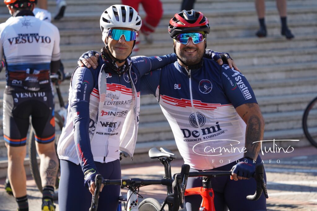 VISCIANO. Ciclo pellegrinaggio per la Pace. Centinaia i ciclisti che hanno risposto all’iniziativa