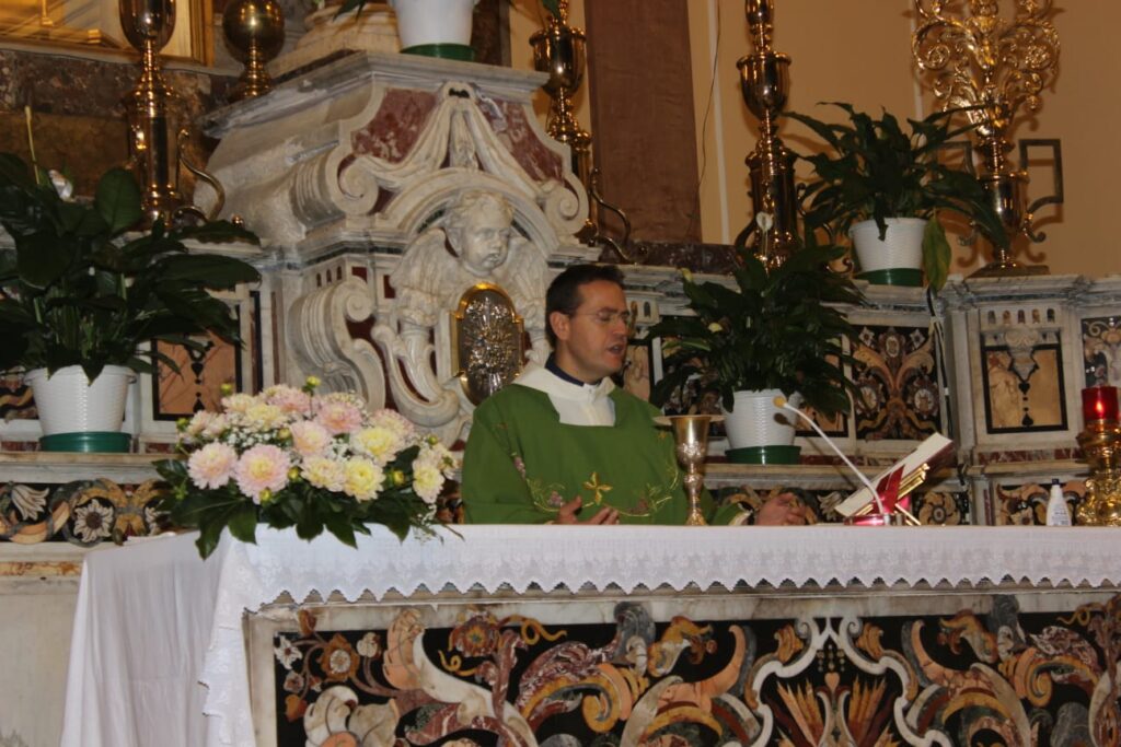 MUGNANO. Le foto più belle della ricollocazione di Santa Filomena nella sua Cappella