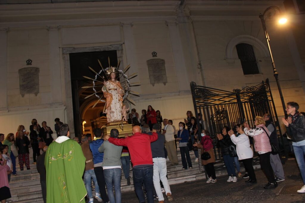 MUGNANO. Le foto più belle della ricollocazione di Santa Filomena nella sua Cappella