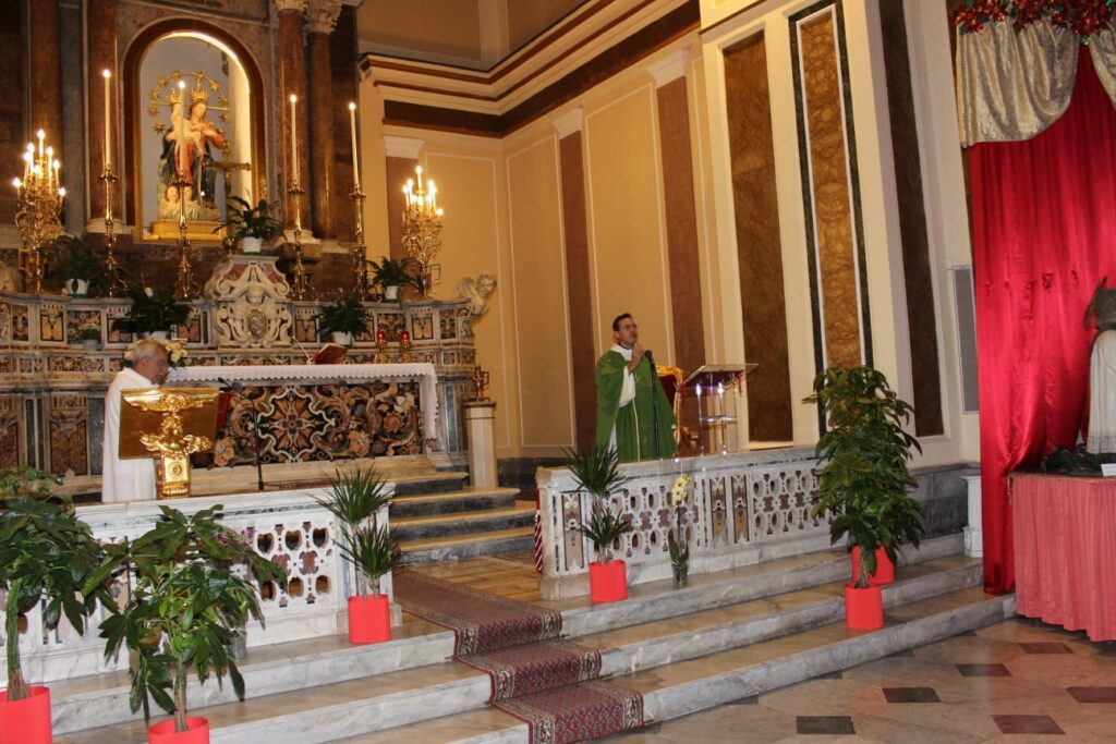 MUGNANO. Le foto più belle della ricollocazione di Santa Filomena nella sua Cappella