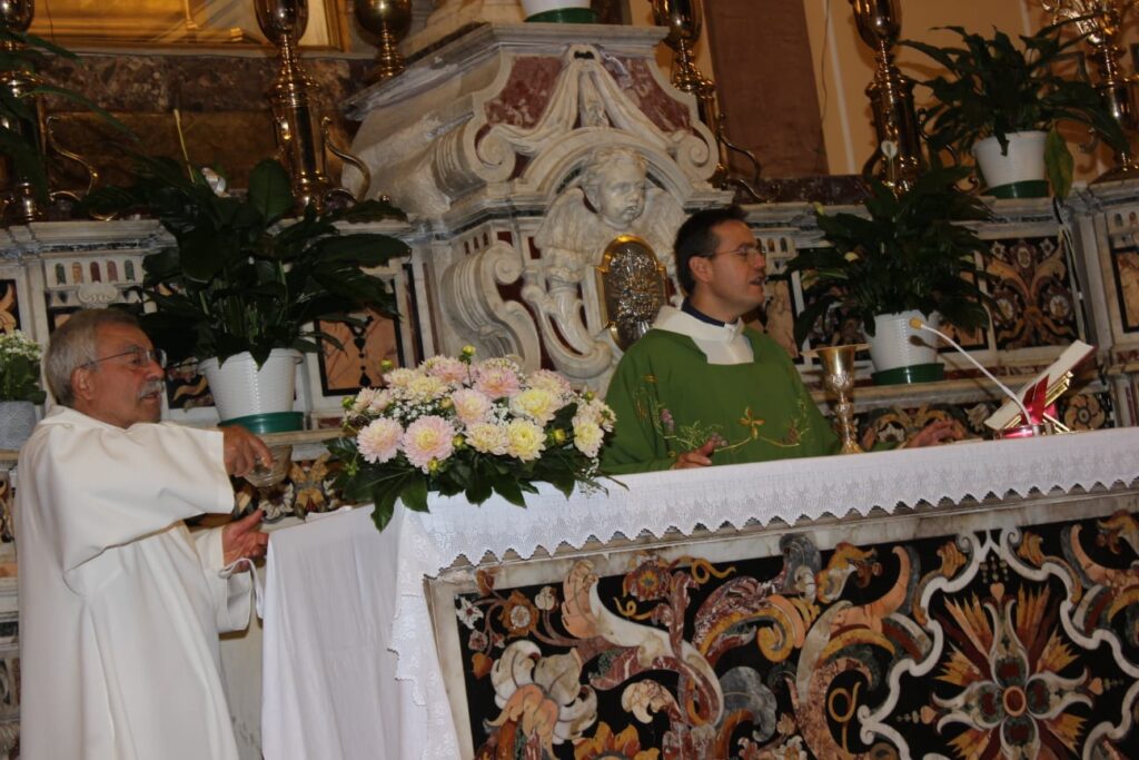 MUGNANO. Le foto più belle della ricollocazione di Santa Filomena nella sua Cappella