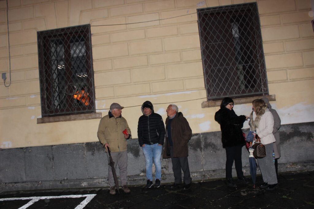 Mugnano del Cardinale  Acceso il Fucarone di Santa Lucia. Foto