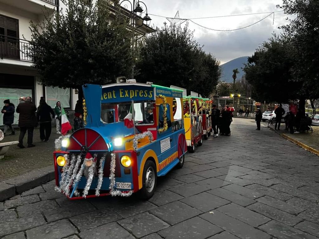 Forino (Av): Il Trenino di Santo Stefano fa il pieno. Grande successo per l iniziativa dellAmministrazione Comunale