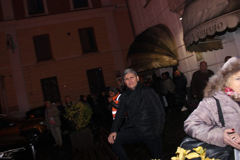 Mugnano del Cardinale  Acceso il Fucarone di Santa Lucia. Foto