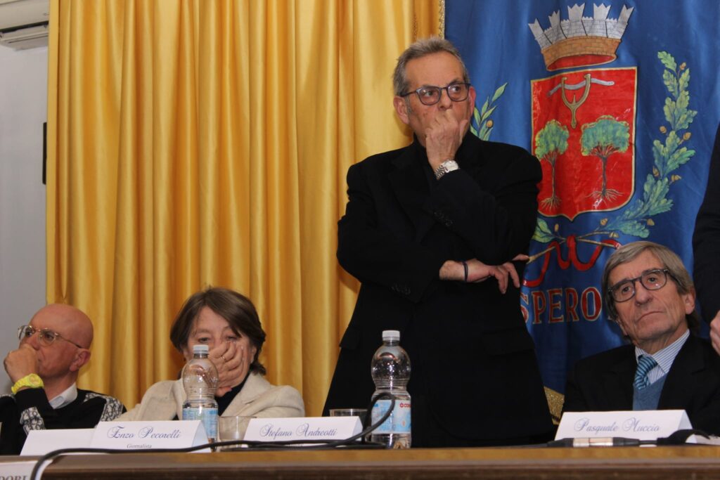 SPERONE. Presentazione del testo Cara Liviuccia, di Stefano e Serena Andreotti . Le foto più belle