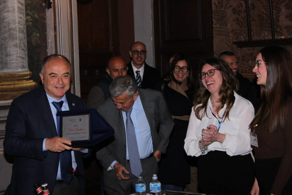 LAURO. Fondi PNRR, Sviluppo  territoriale e Emergenze mafie. Gratteri e Spiezia ne discutono. Le foto del convegno