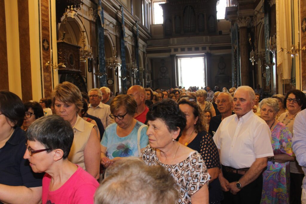 MUGNANO DEL CARDINALE. Lintronizzazione della Madonna delle Grazie. Video e Foto