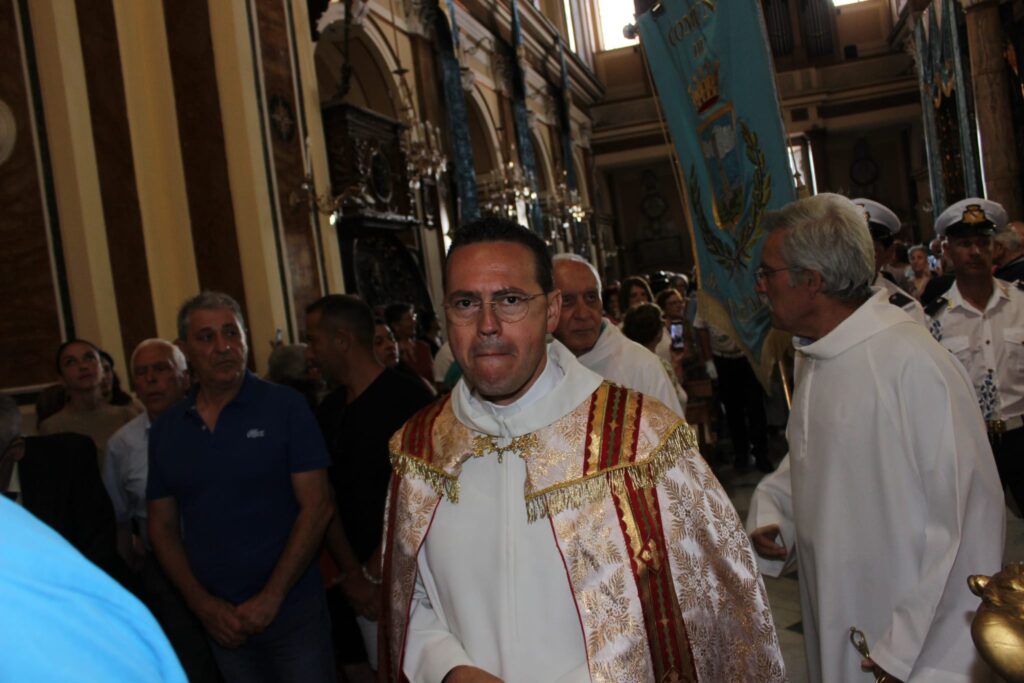 MUGNANO DEL CARDINALE. Lintronizzazione della Madonna delle Grazie. Video e Foto