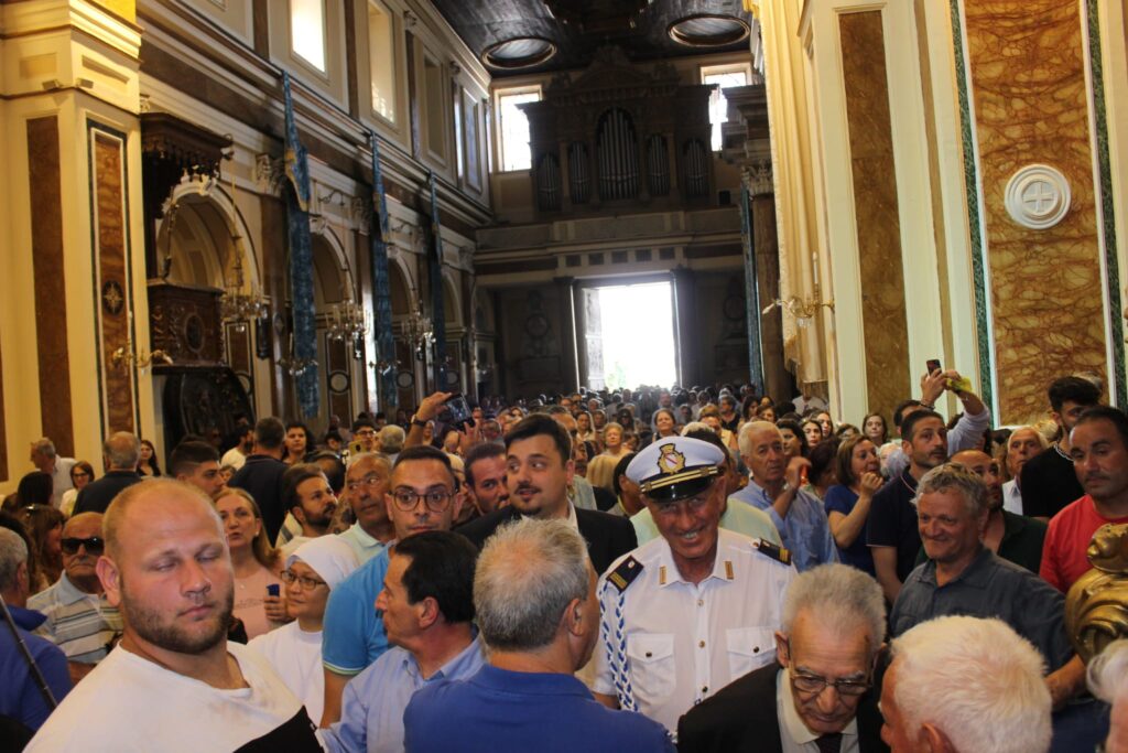 MUGNANO DEL CARDINALE. Lintronizzazione della Madonna delle Grazie. Video e Foto