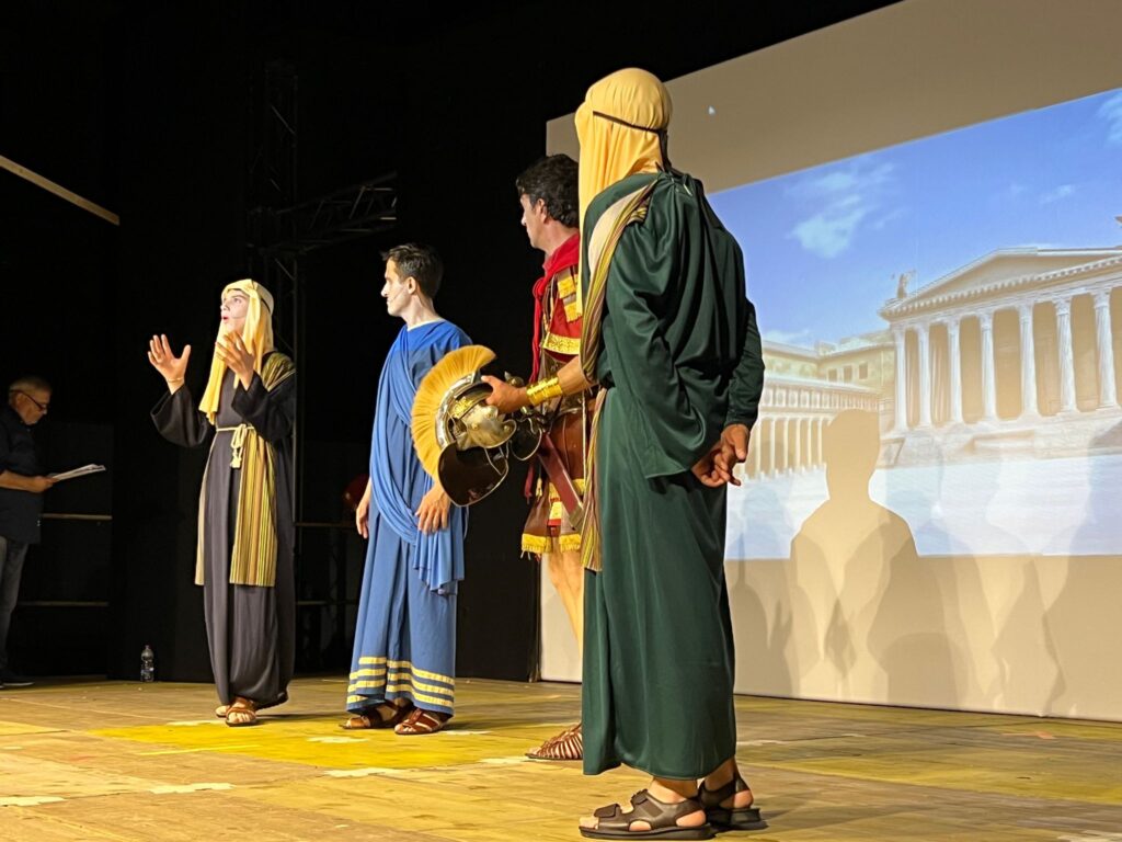 AVELLA. San Sebastiano Martire, ieri è andata in scena in piazza Municipio il dramma sacro. Questa sera si replica. Video e Foto