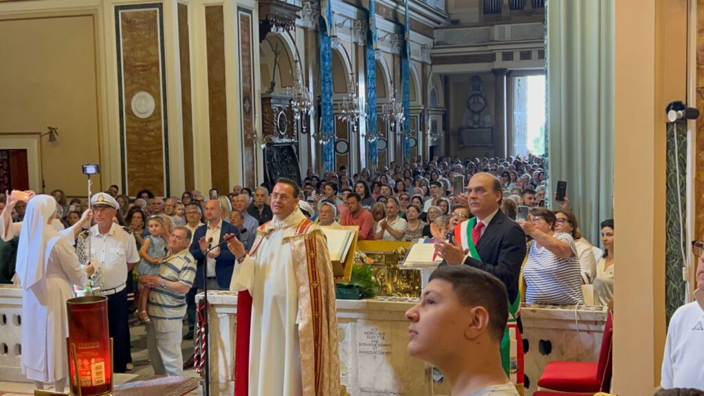 MUGNANO DEL CARDINALE. Lintronizzazione della Madonna delle Grazie. Video e Foto