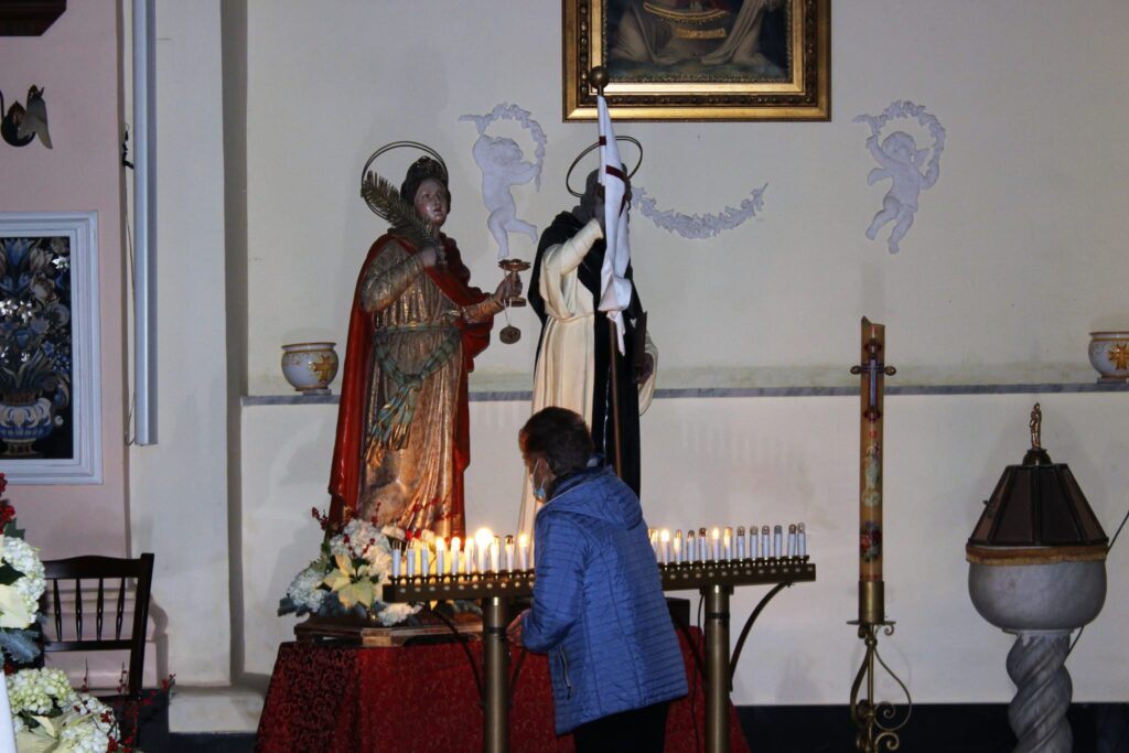 Le foto del falò del Immacolata di Santa Lucia e sant’Aniello Mugnano del Cardinale