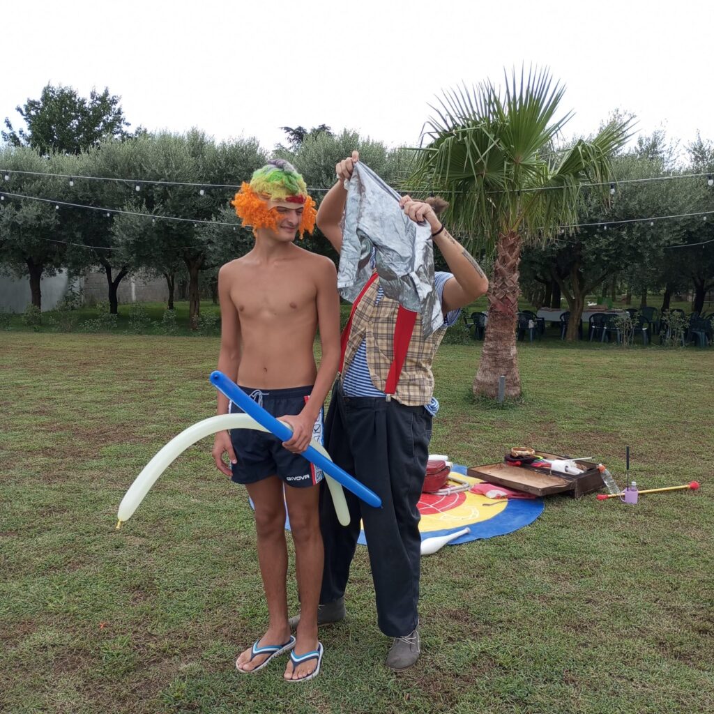 CICCIANO. Un successo liniziativa Un tuffo in piscina per lautismo con lassociazione Autismo in Movimento