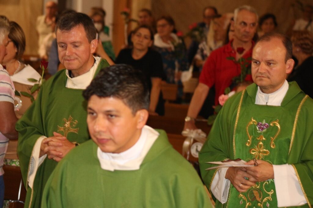 VISCIANO (NA). La festa al Santuario dei primi 20 anni di attività del gruppo di preghiera “Le Stelle di Maria”