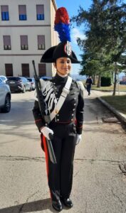 100 DI QUESTI GIORNI. Avella, auguri a Giusi DAvanzo per il Giuramento nellArma dei Carabinieri: Un Momento di Orgoglio per la Famiglia DAvanzo