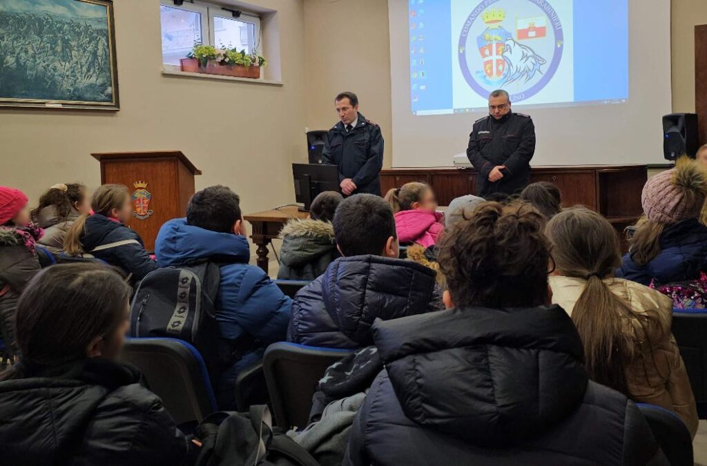 Avellino   Cultura della legalità. Gli alunni dell’Istituto Comprensivo Statale “Elodia Botto Picella” di Forino in visita al Comando Provinciale Carabinieri