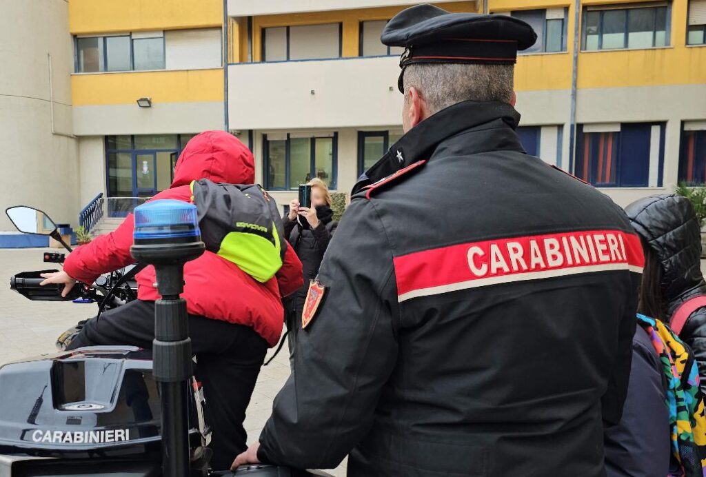 Avellino   Cultura della legalità. Gli alunni dell’Istituto Comprensivo Statale “Elodia Botto Picella” di Forino in visita al Comando Provinciale Carabinieri