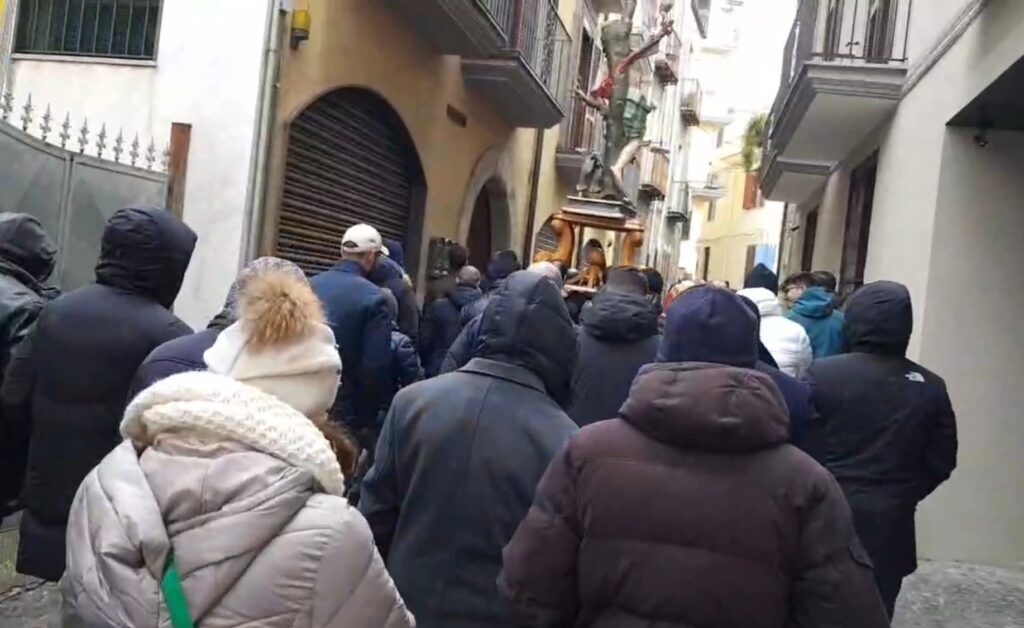 VISCIANO. La fede più forte del maltempo, si è svolta oggi la processione di San Sebastiano