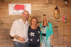 MUGNANO DEL CARDINALE. Alessandra Mussolini in visita alla Maialumeria  di Simone Schettino e allazienda di famiglia