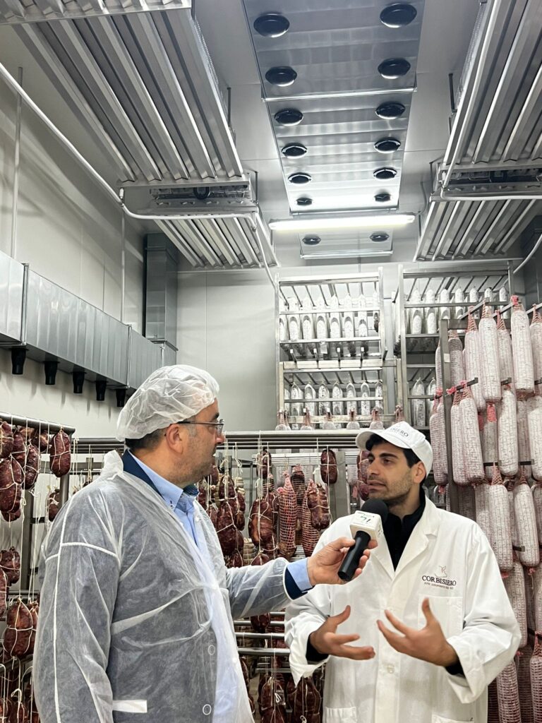 MUGNANO DEL CARDINALE. Leccellenza del Salumificio Corbisiero: Quattro Generazioni di Tradizione e Qualità. Video