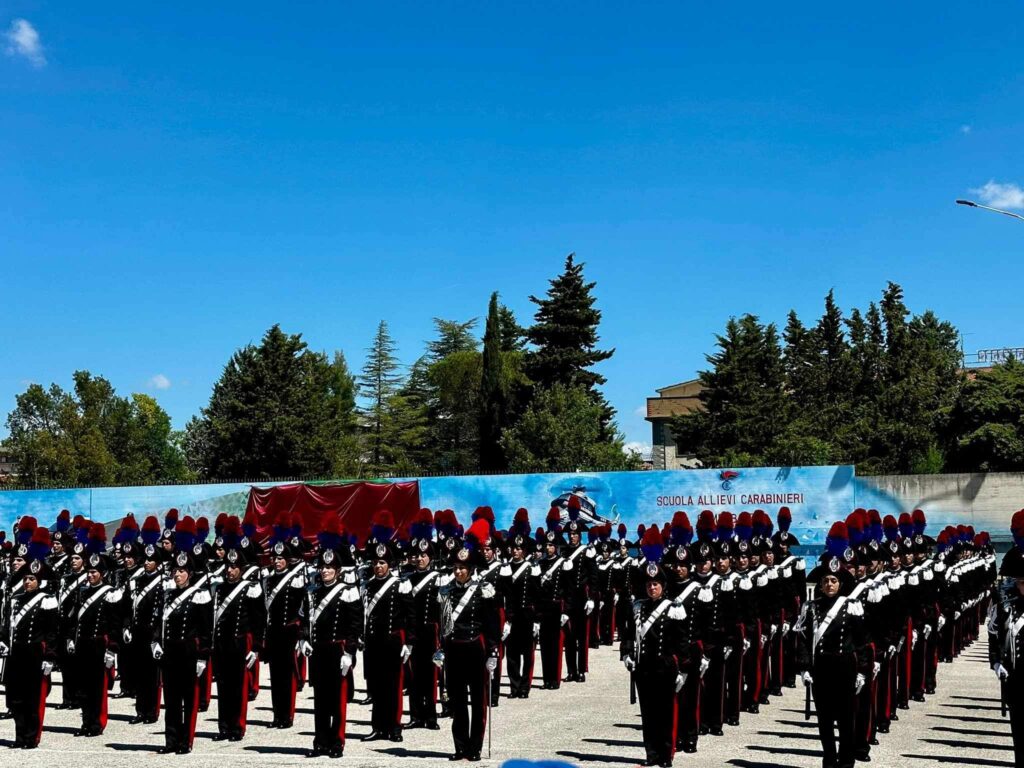 Giuramento del 143° Corso Allievi Carabinieri a Campobasso: presente numerosa rappresentanza Irpina. Al Comando di un plotone la giovane maresciallo Fasulo. VIDEO