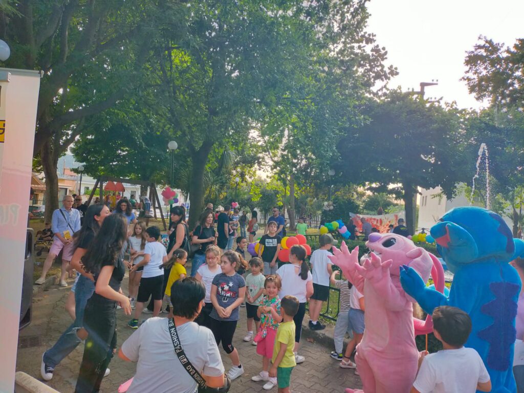 Sperone  Successo per Bimbi in villa