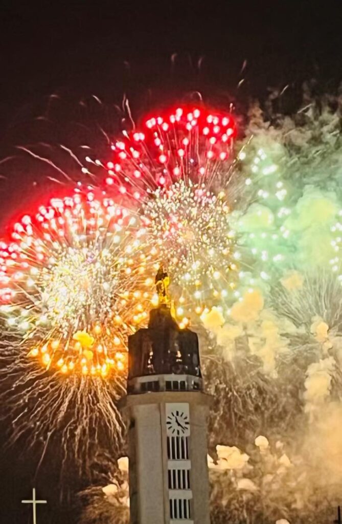 La Festa della Madonna del Carpinello a Visciano: Un Tripudio di Tradizione e Devozione. I fuochi dartificio