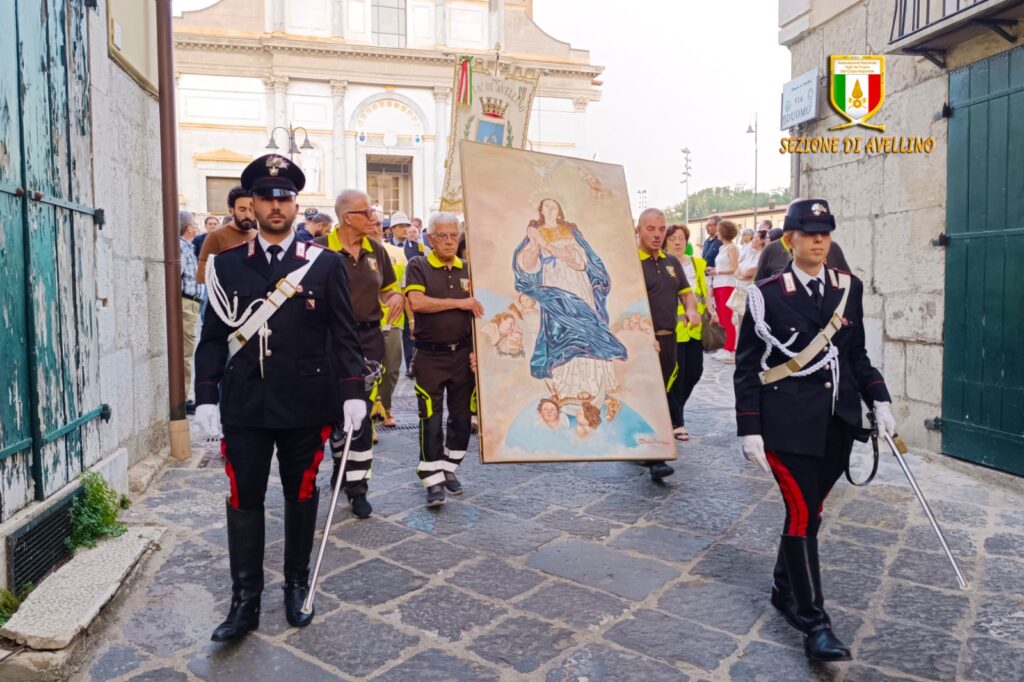 Ad Avellino celebrato il Tradizionale Rito dellAlzata del Pannetto